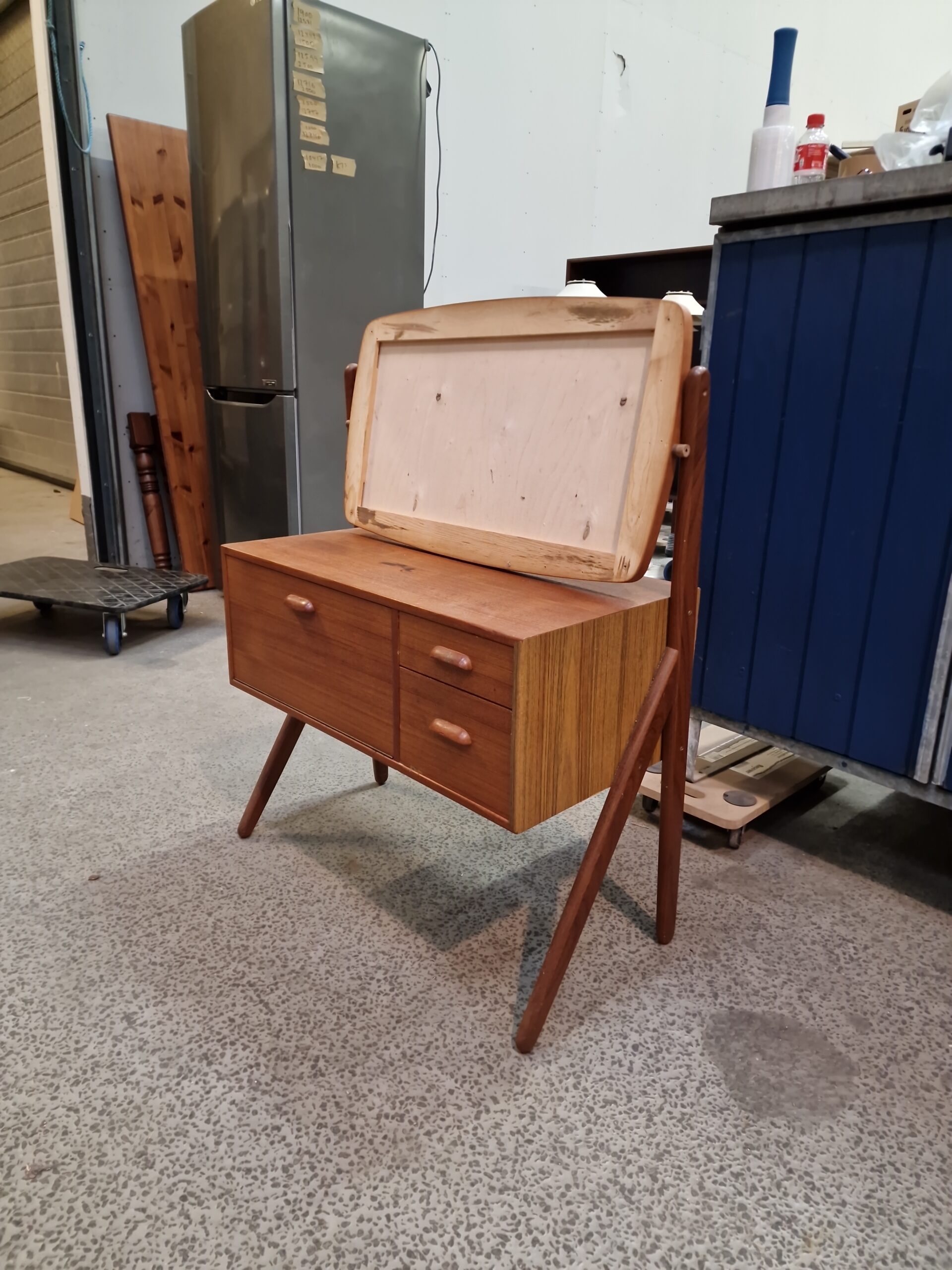 Sminkebord uden spejl, Ølholm Møbelfabrik - Image 4