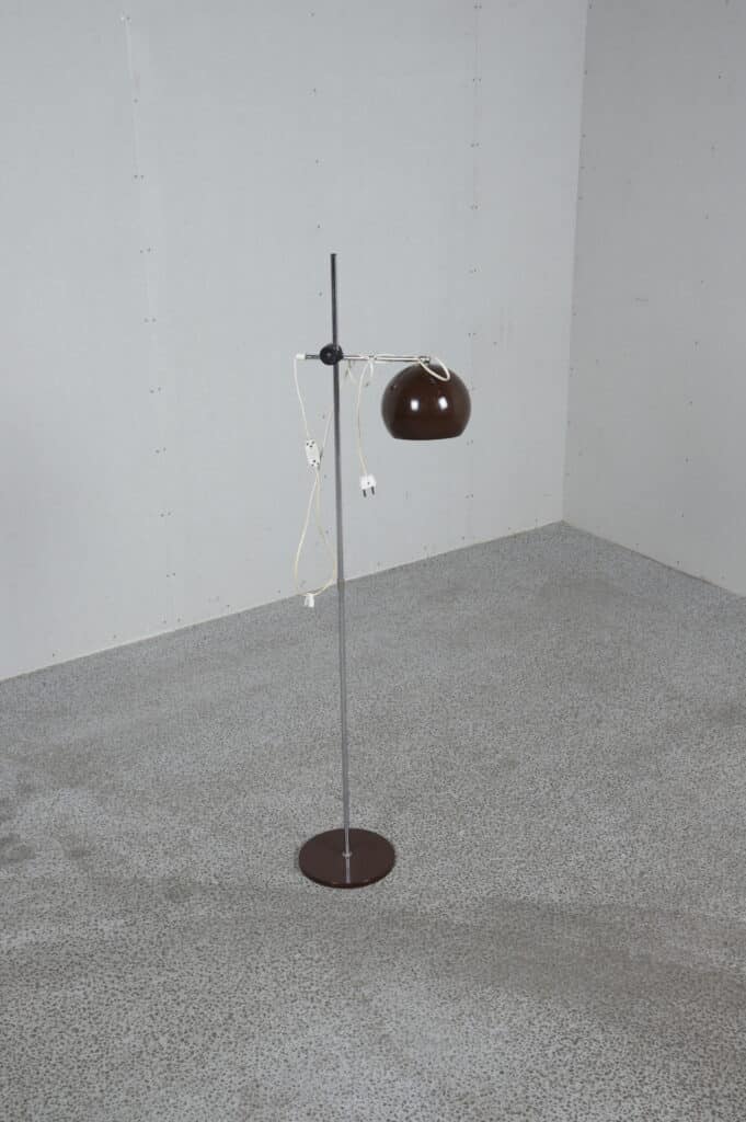 Standerlampe brun kuppel