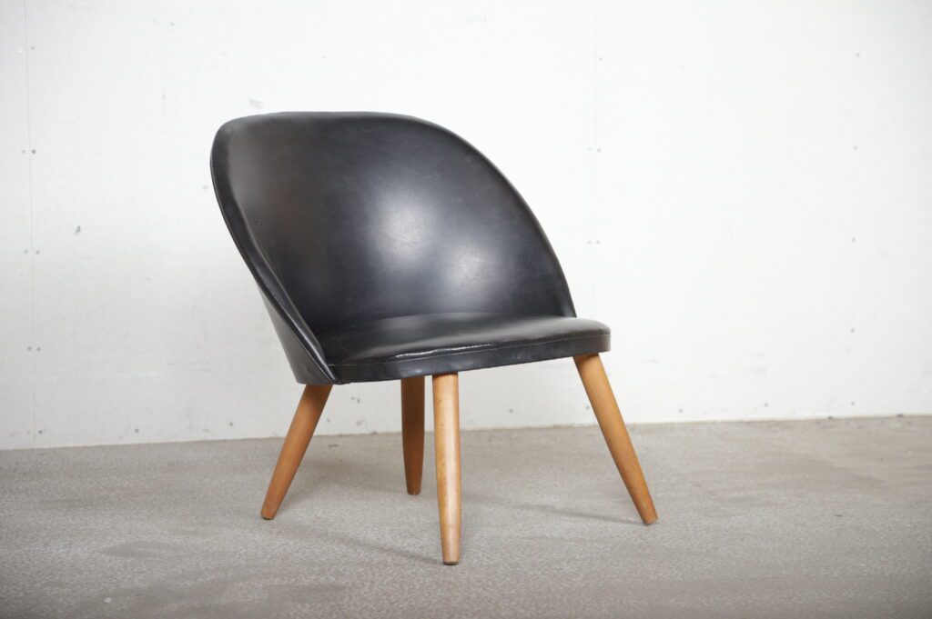 Sminkestol, lav og rundrygget