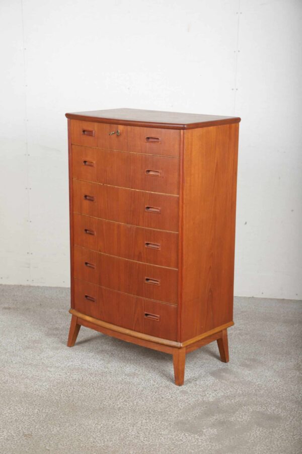 Kommode i teak med seks skuffer
