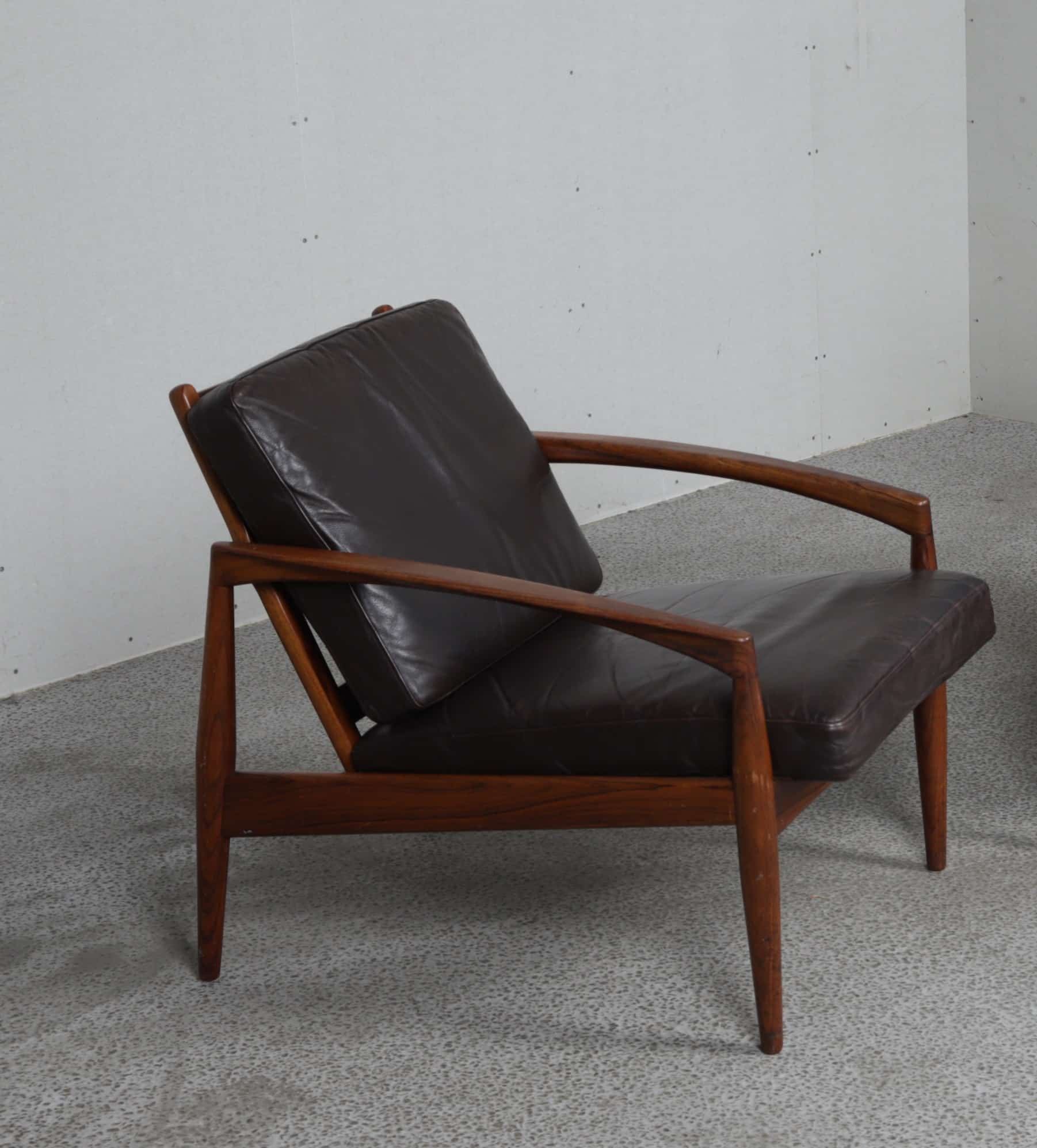 Paperknife lænestol