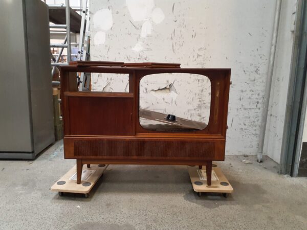 Vintage TV/radio møbel, bar, teak
