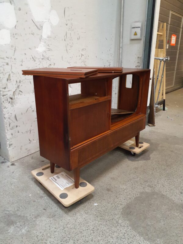 Vintage TV/radio møbel, bar, teak