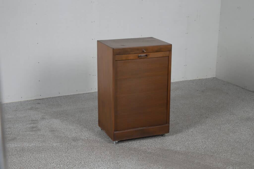 Arkivskab med jalousilåge på hjul, lav