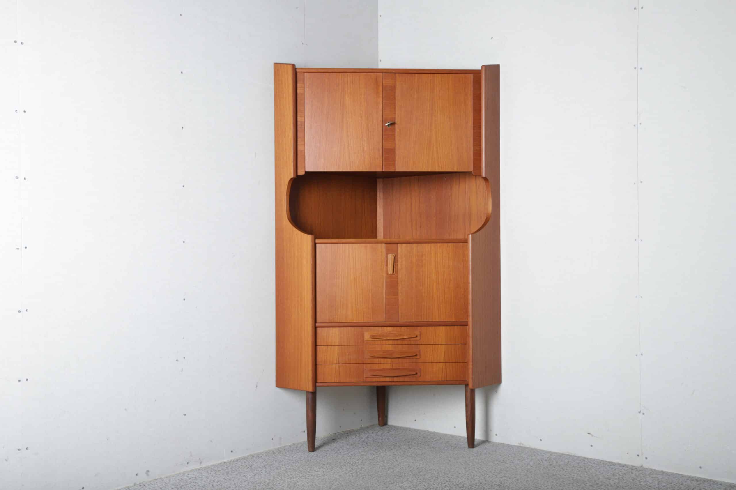 Hjørneskab, Teak - Image 1