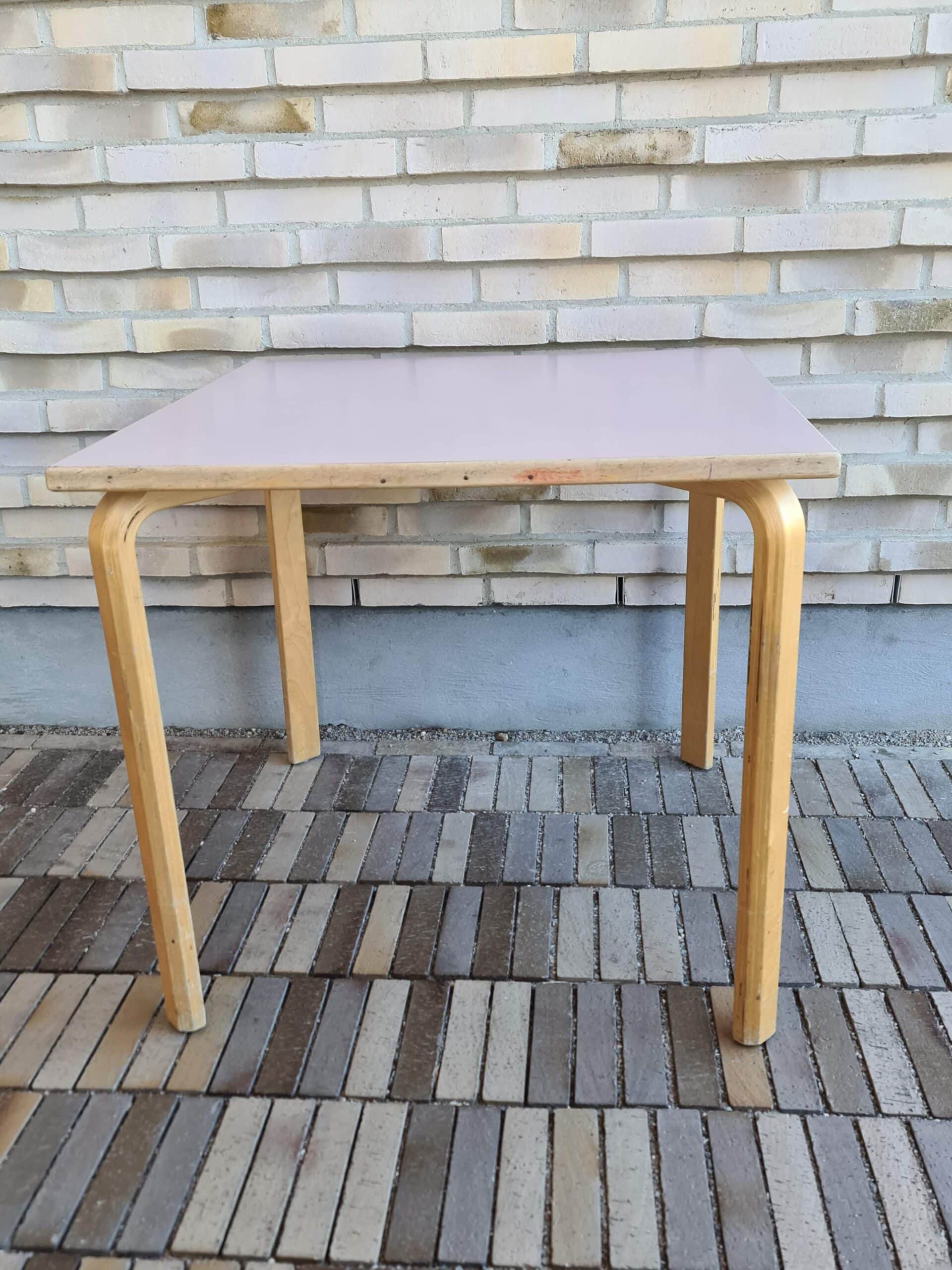 6048 - 2022-08-01 22:09:35 - Image 1