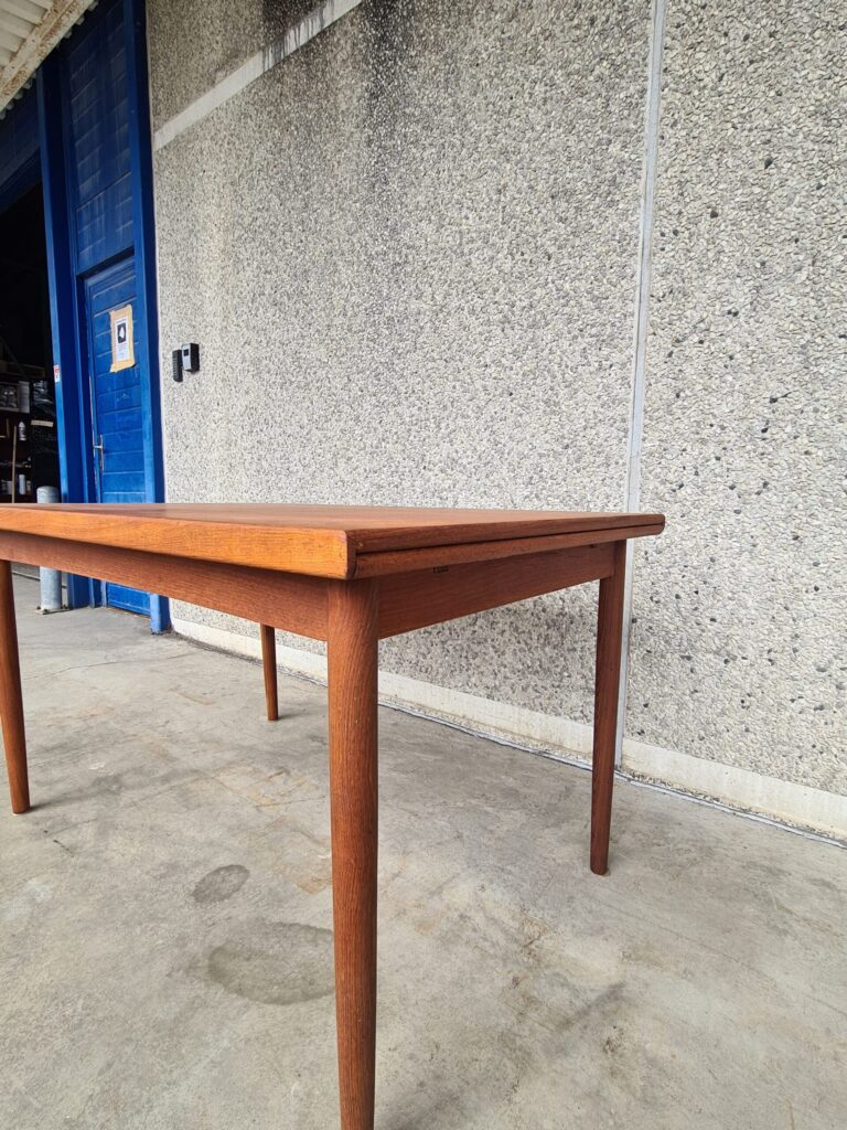 Spisebord med hollandsk udtræk, teak, stemplet Rogenstrup