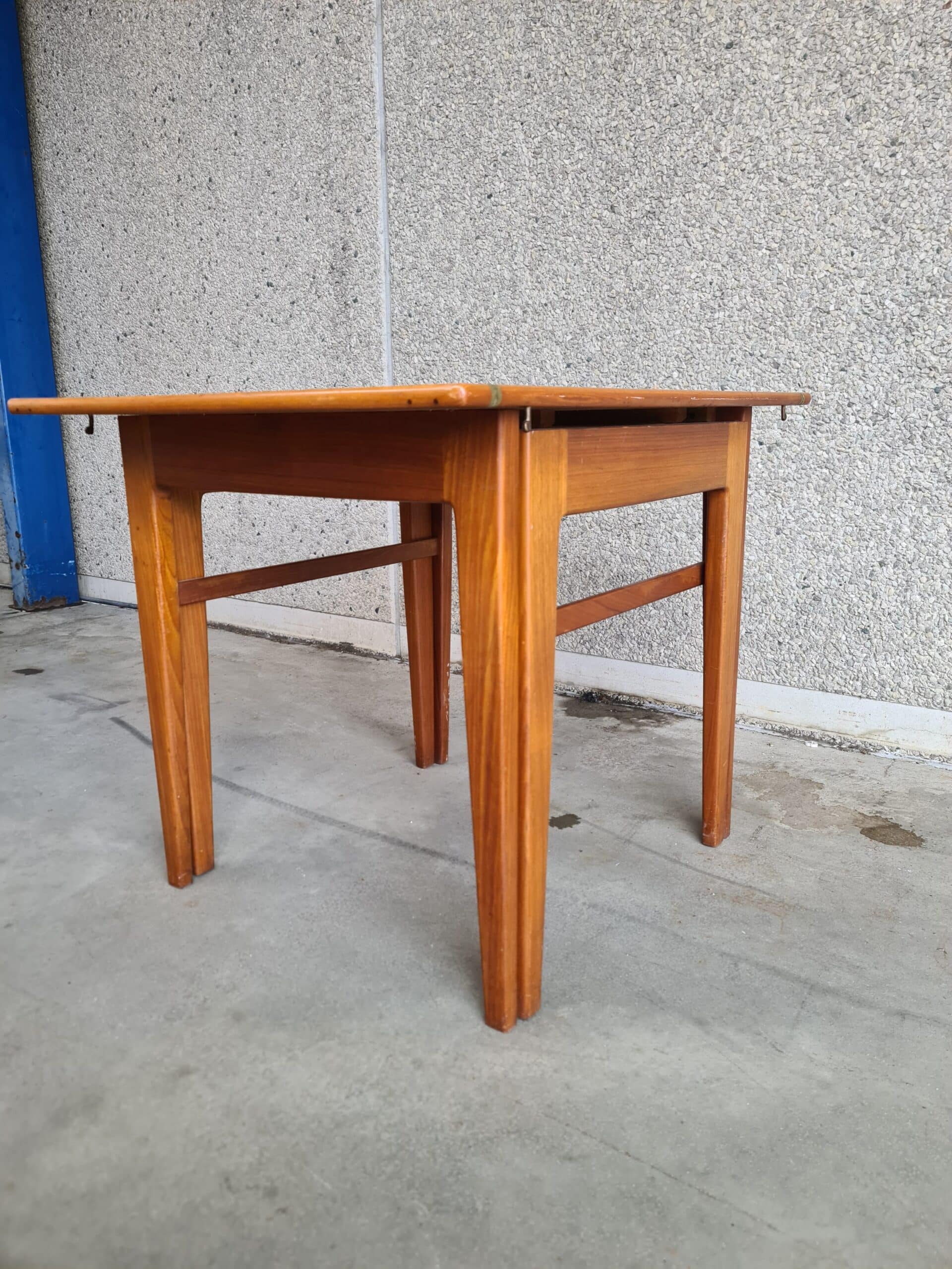 Spisebord med langt udtræk, teak