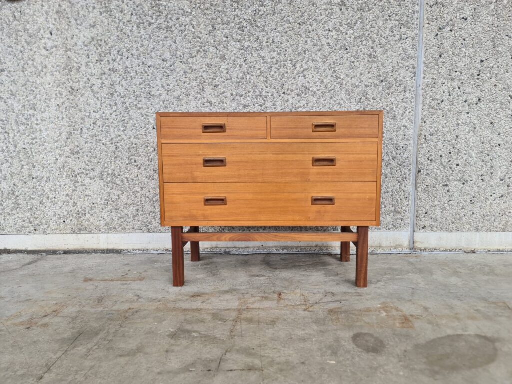 Kommode, model F125 af Holger Jensen