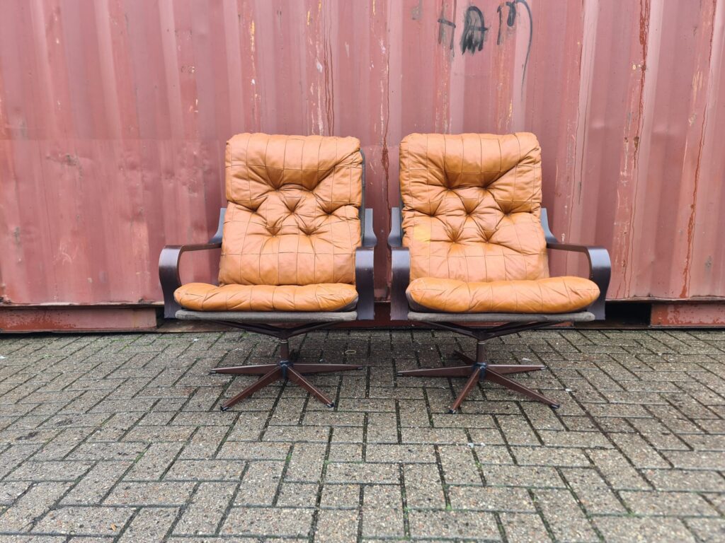 to lænestole 70’er