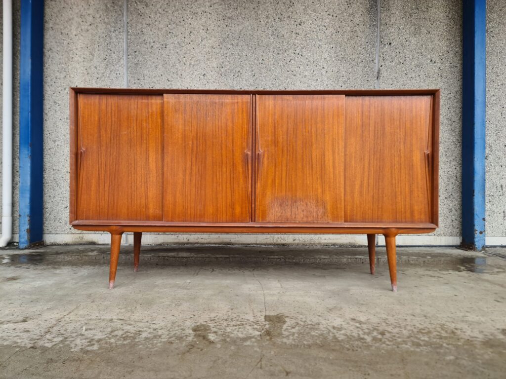 Omann Jr Skænk model 19, teak