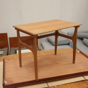 Sofabord i teak