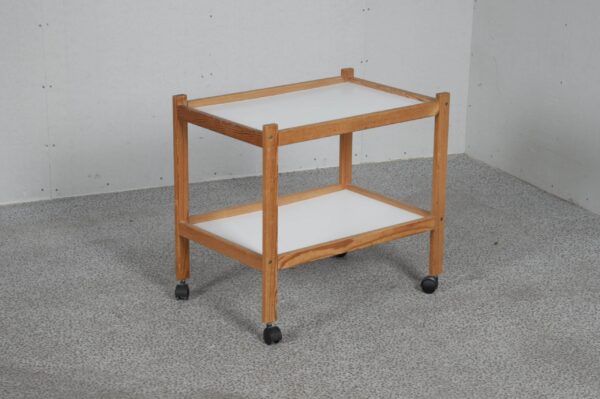 bakkebord i fyrretræ