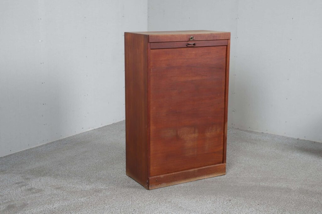 Arkivskab med jalousilåge, høj