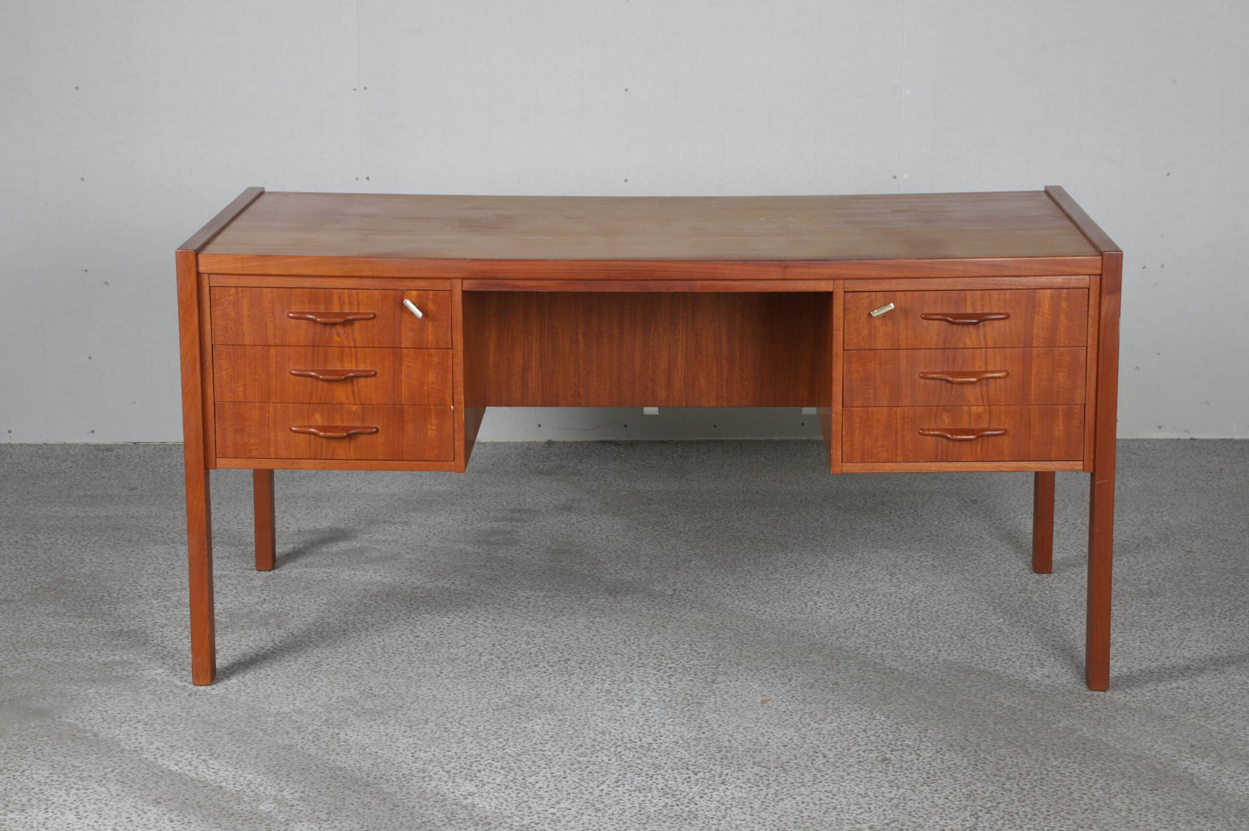 Skrivebord i teak - Image 1