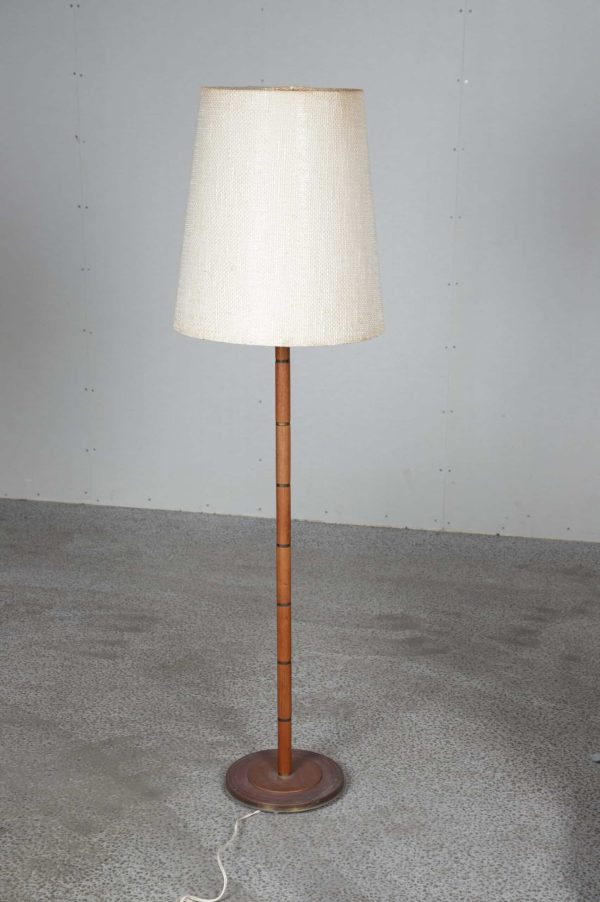 standerlampe i teak