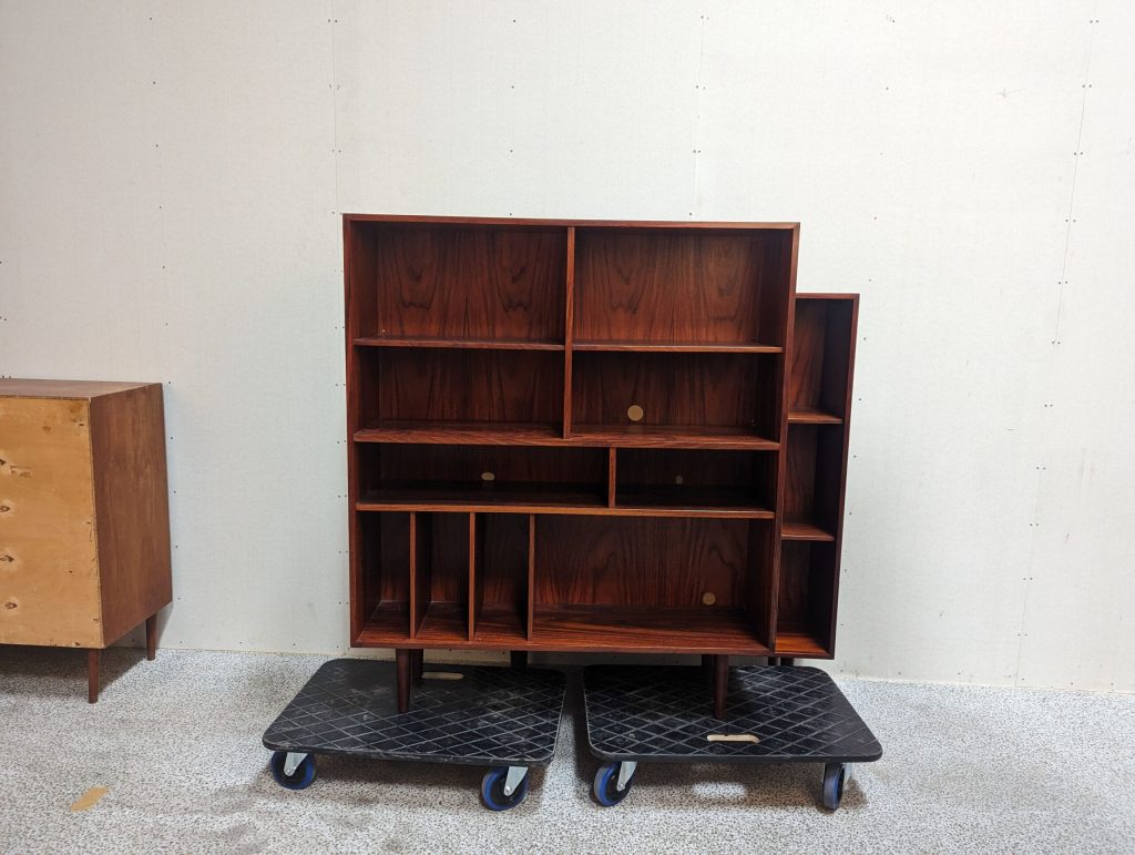 Bogreol med plads til LP’er, ib kofod larsen