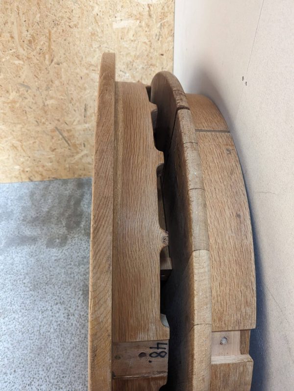 rundt spisebord i egetræ, b3