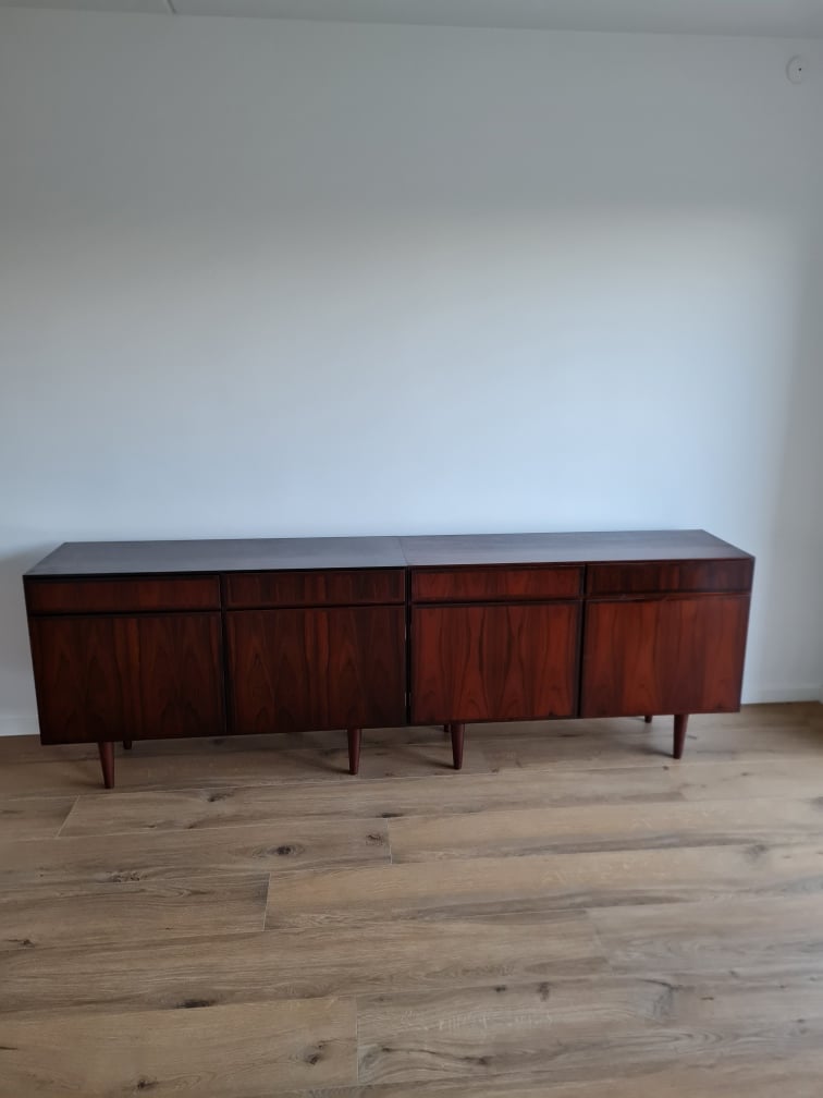 To skænke i palisander med påsatte ben - Image 1