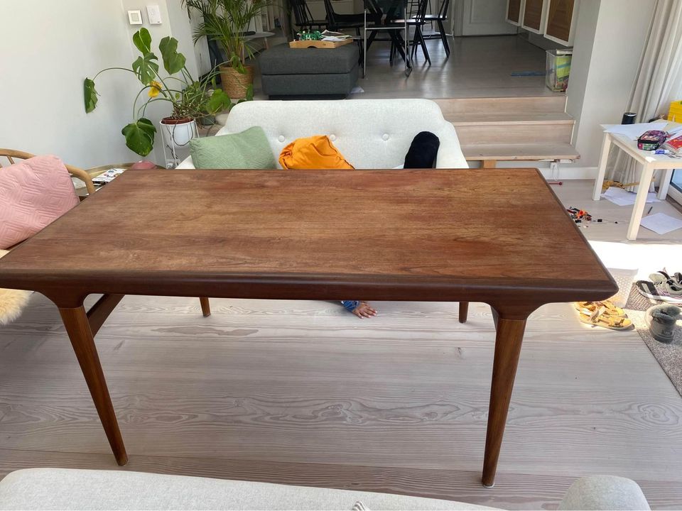 Spisebord, Johannes Andersen, Uldum Møbelfabrik