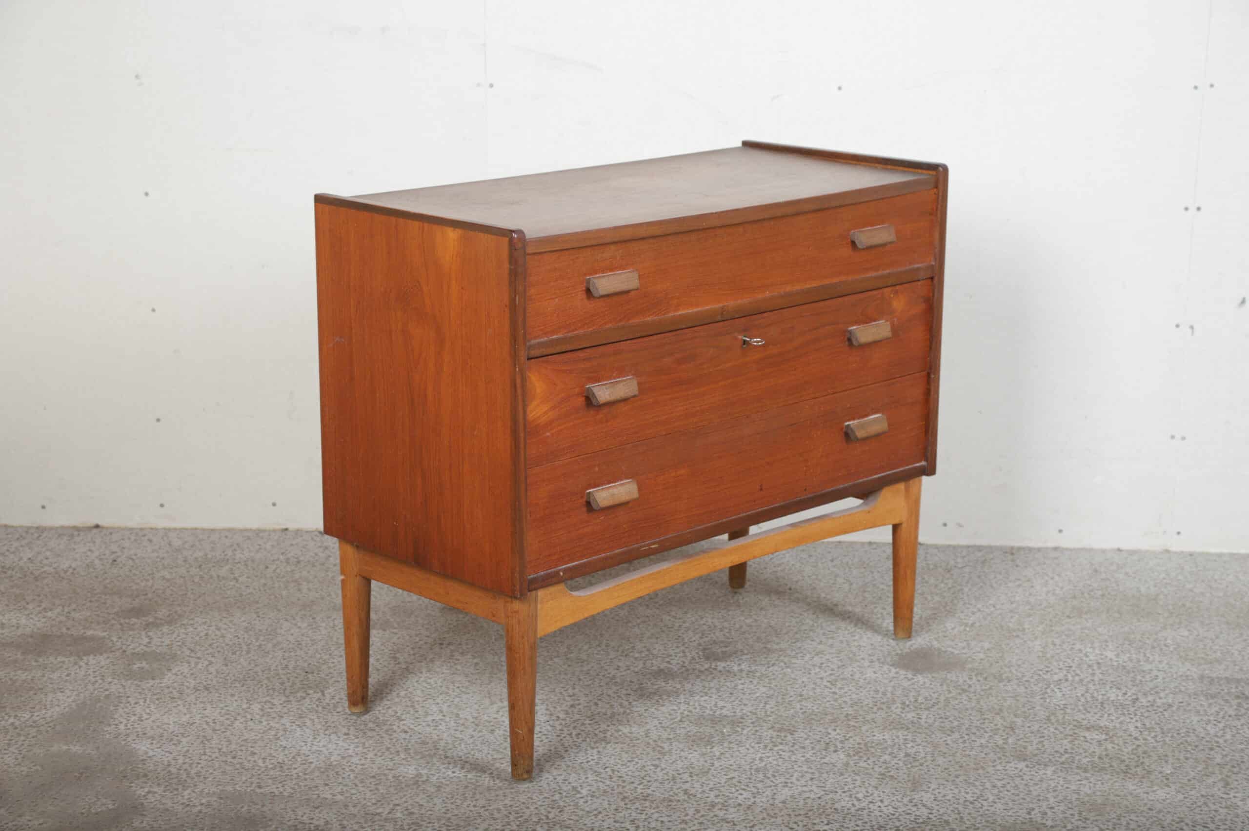 Sminke-kommode i teak med tre skuffer og spejl - Image 1