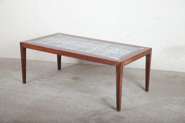 Sofabord med Royal Copenhagen kakler