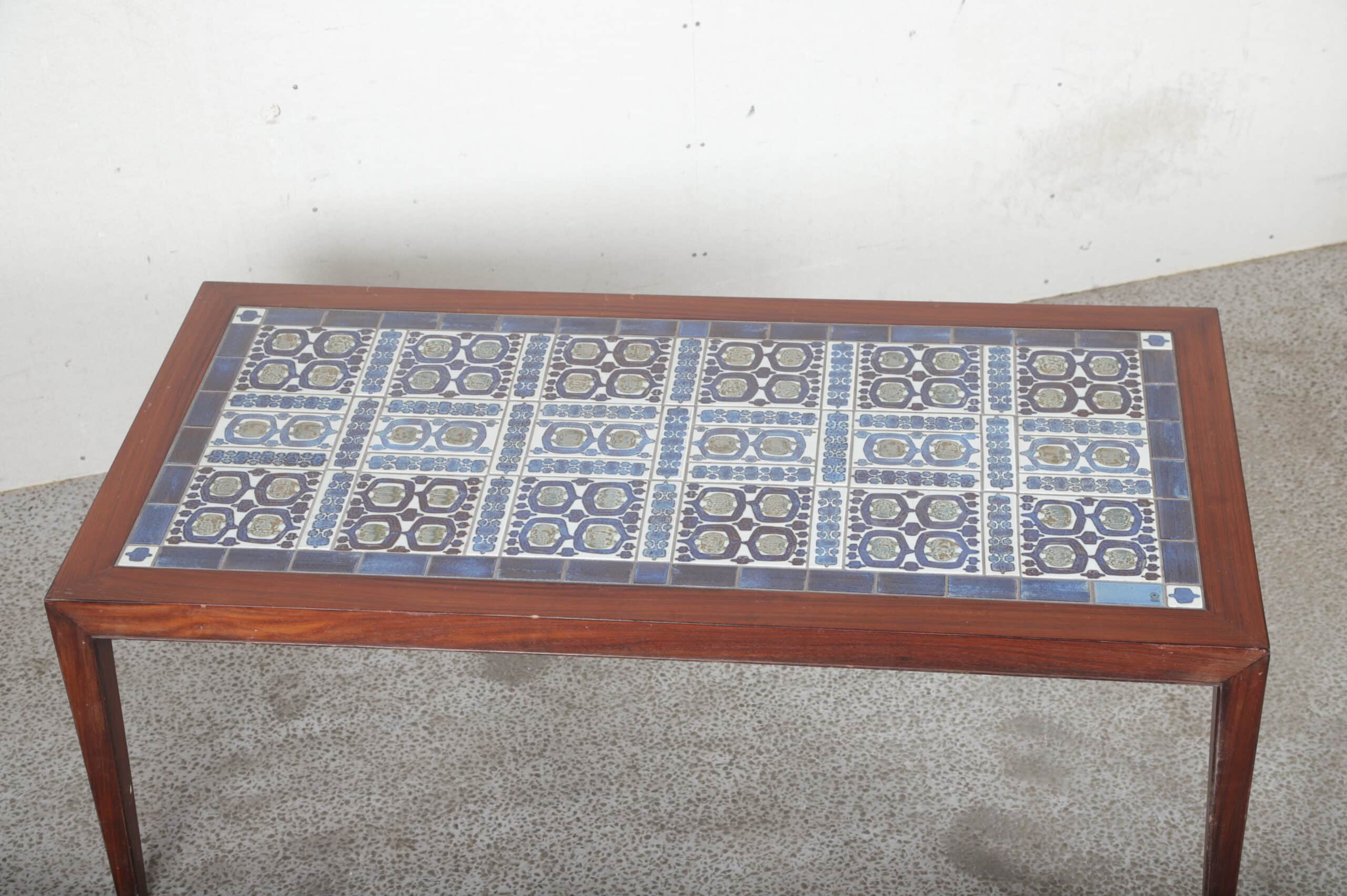 Sofabord med Royal Copenhagen kakler - Image 1