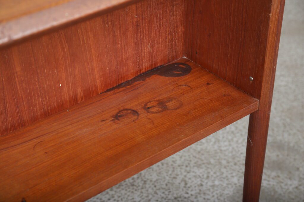 Skrivebord i teak, Tibergaard