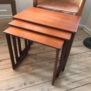 Indskudsborde, teaktræ, Arne Wahl Iversen - Image 1