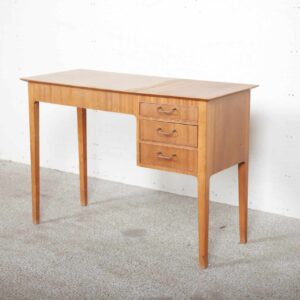 Skrivebord / sminkebord - Image 1