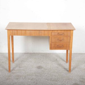 Skrivebord / sminkebord - Image 2