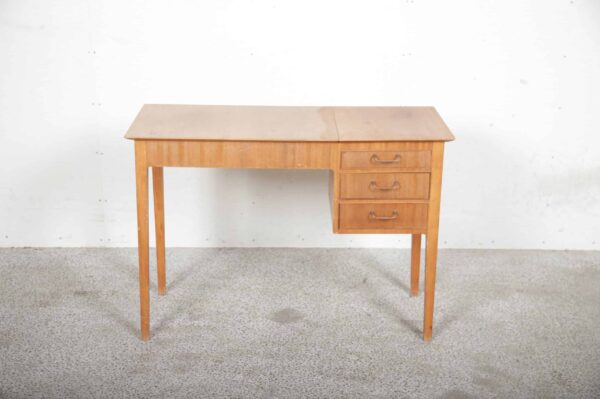 Skrivebord / sminkebord