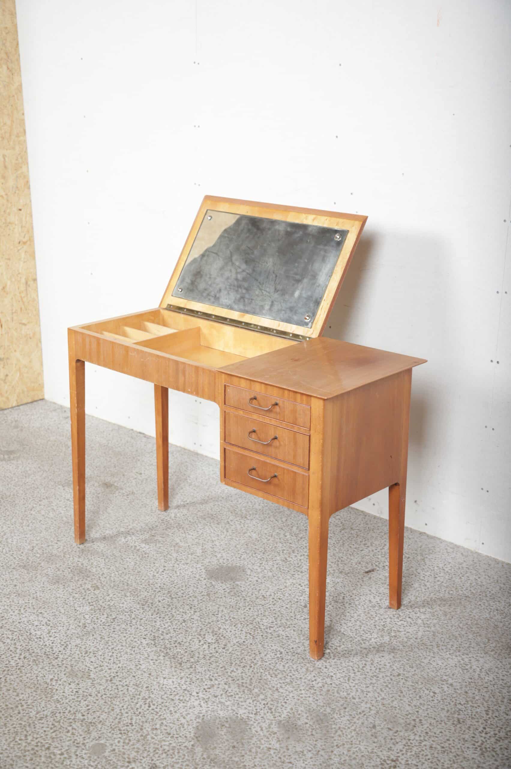 Skrivebord / sminkebord - Image 4