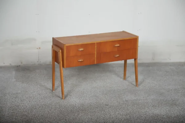 Entré kommode i teak