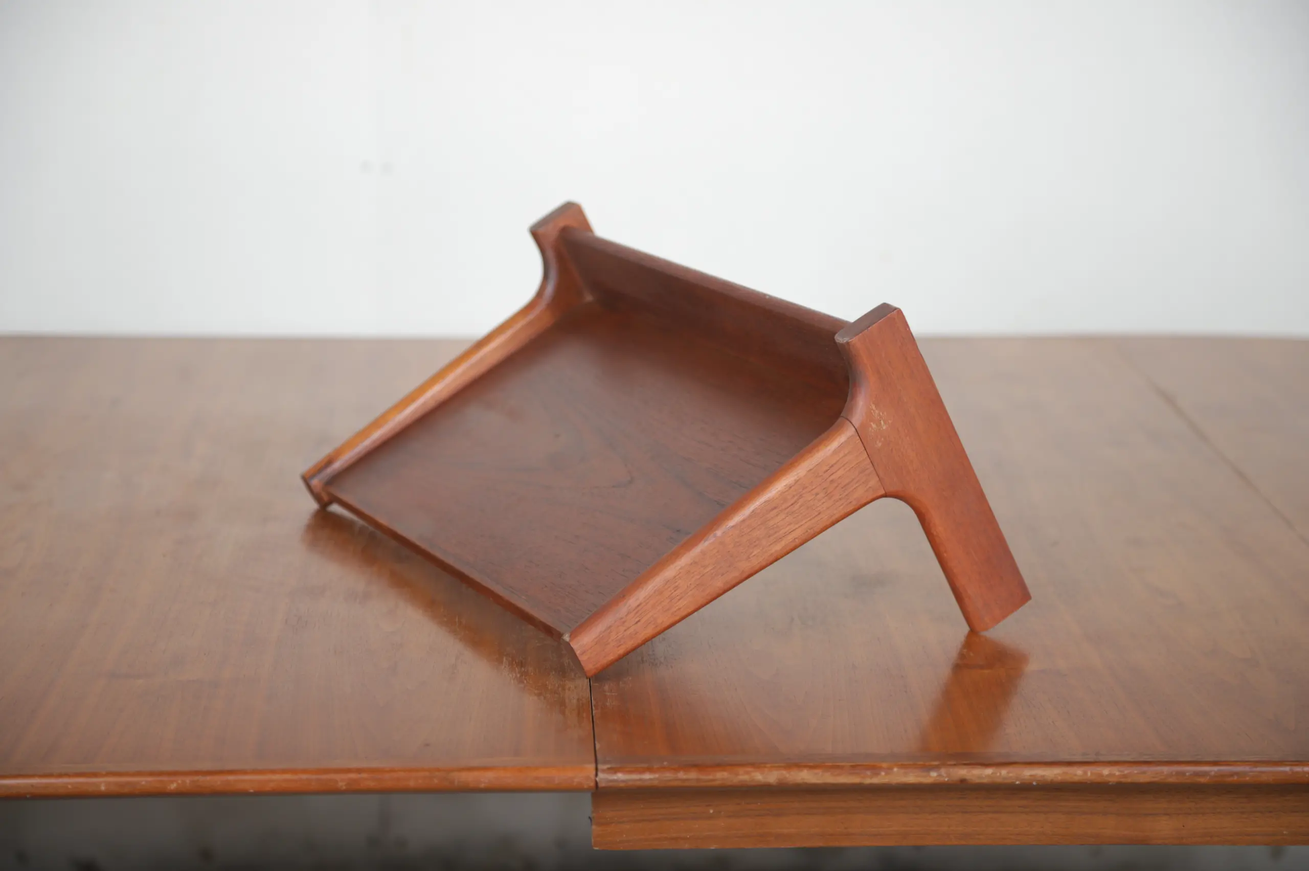 Væghængt natbord/sengebord, Børge Mogensen