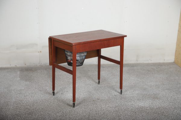 Sybord med klap og formica