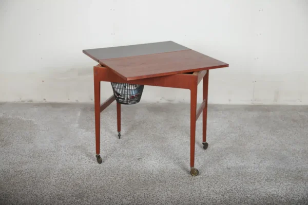 Sybord med klap og formica
