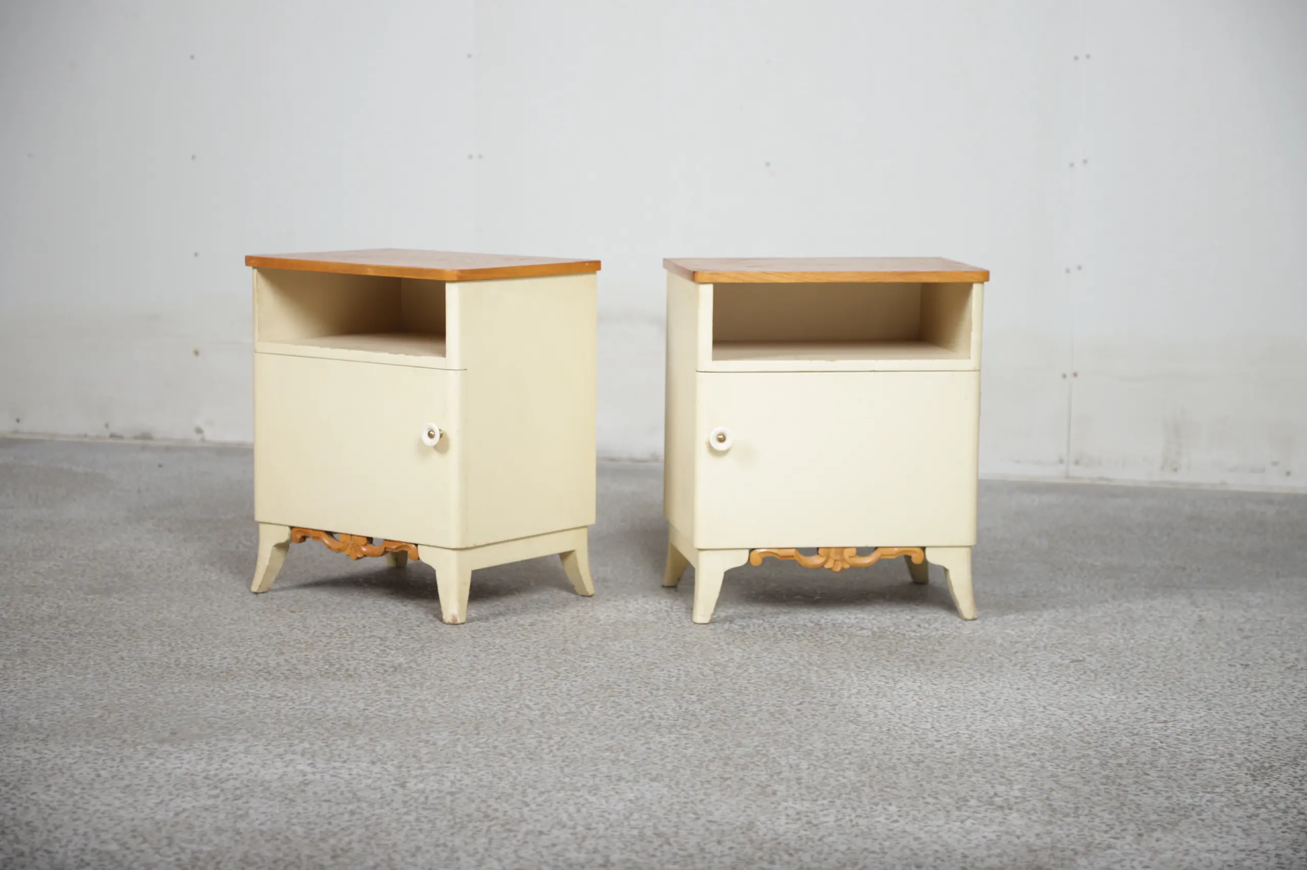 To natborde/sengeborde, Svensk