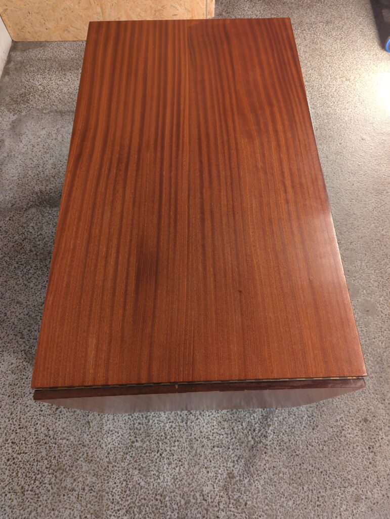 Spisebord med lange endeklapper, bøg og mahogni