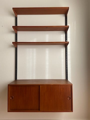 Væghængt reol, Kai Kristiansen, FM, vangereol