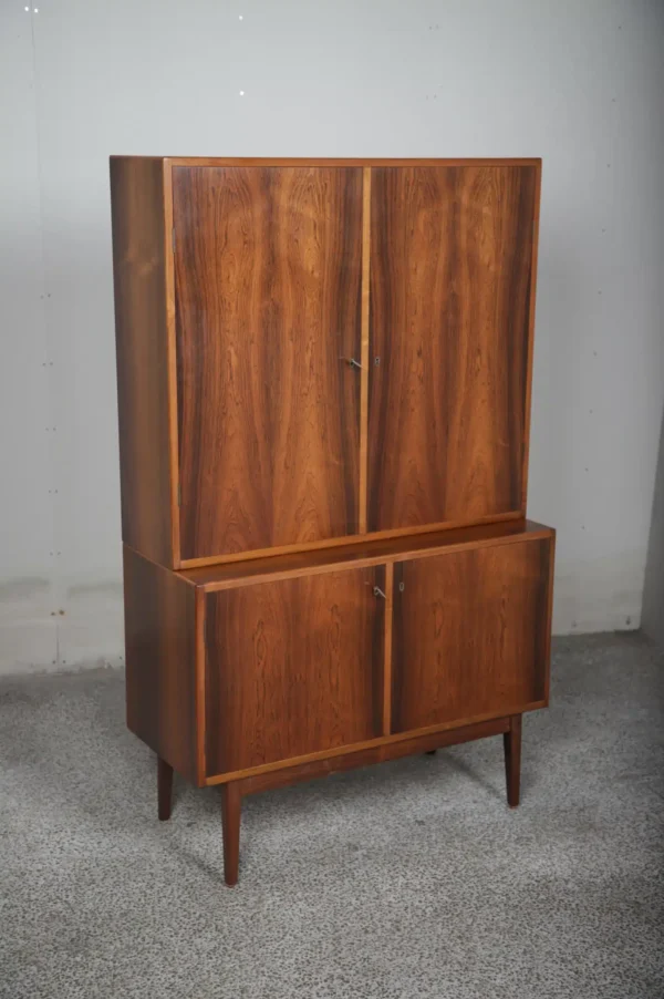 Højt smalt skab-skænk/dækketøjsskab, palisander