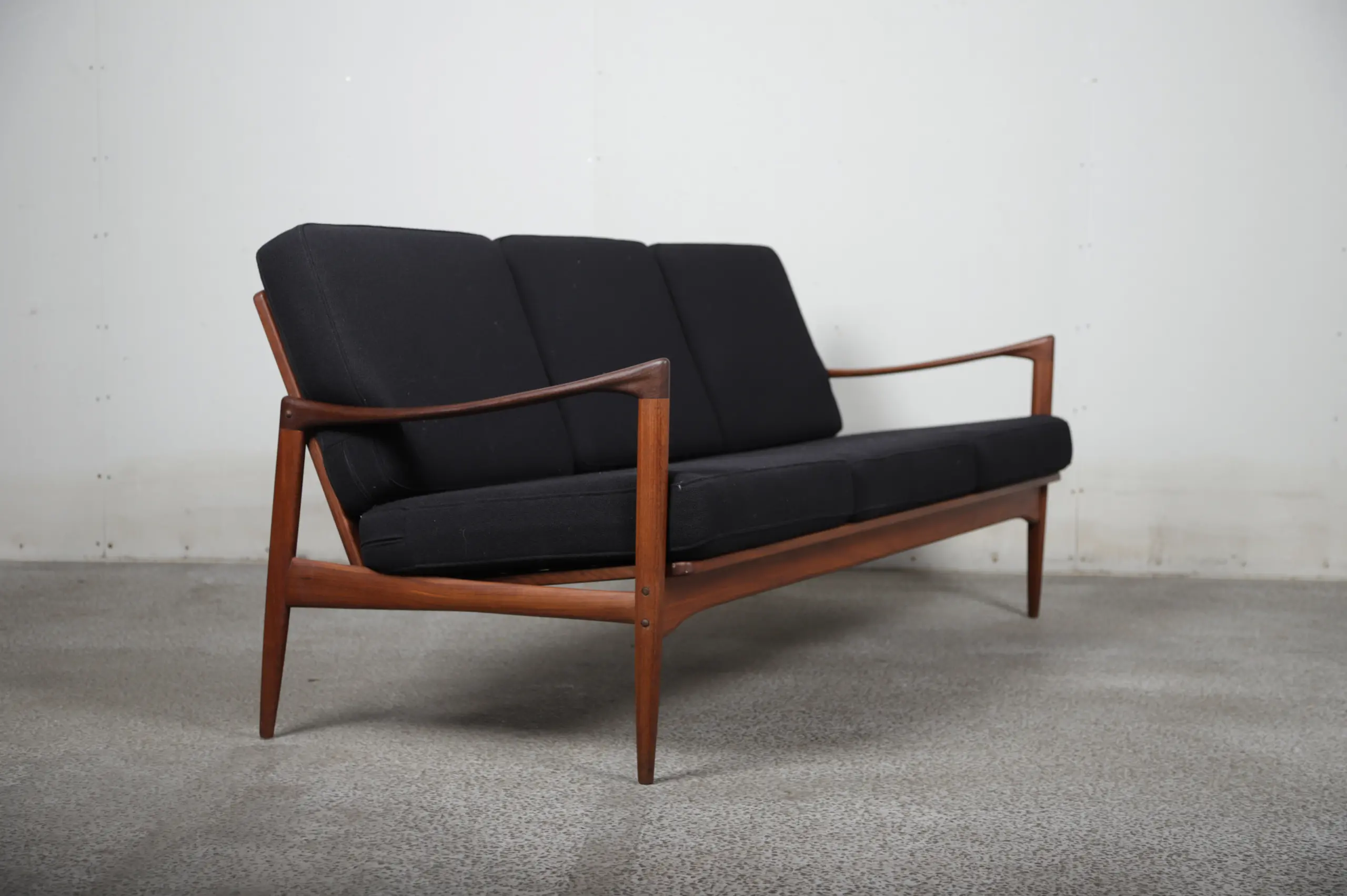 Sofa, 3 personers, teak, Ib Kofod Larsen, Nypolstret