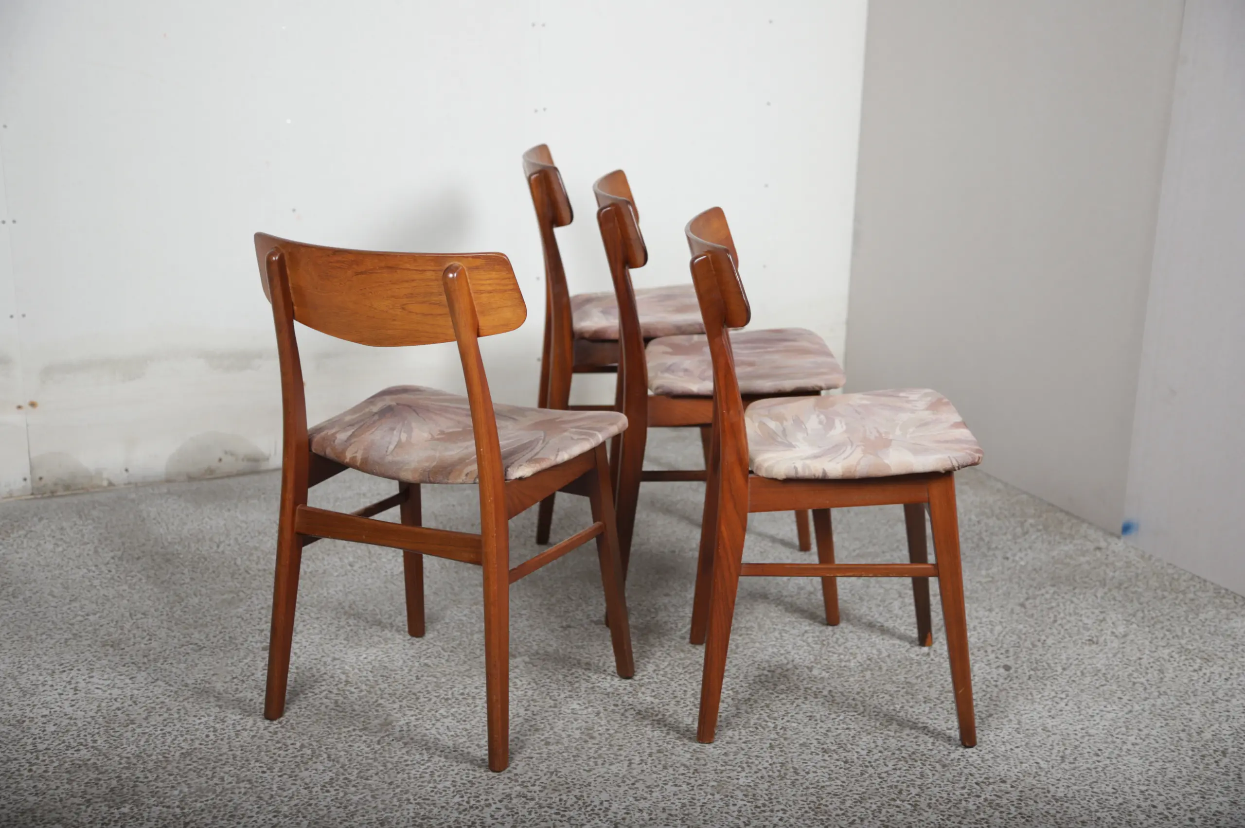 Fire spisestole i teak - Image 1