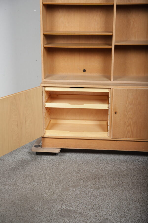 Hundevad todelt skænk eg