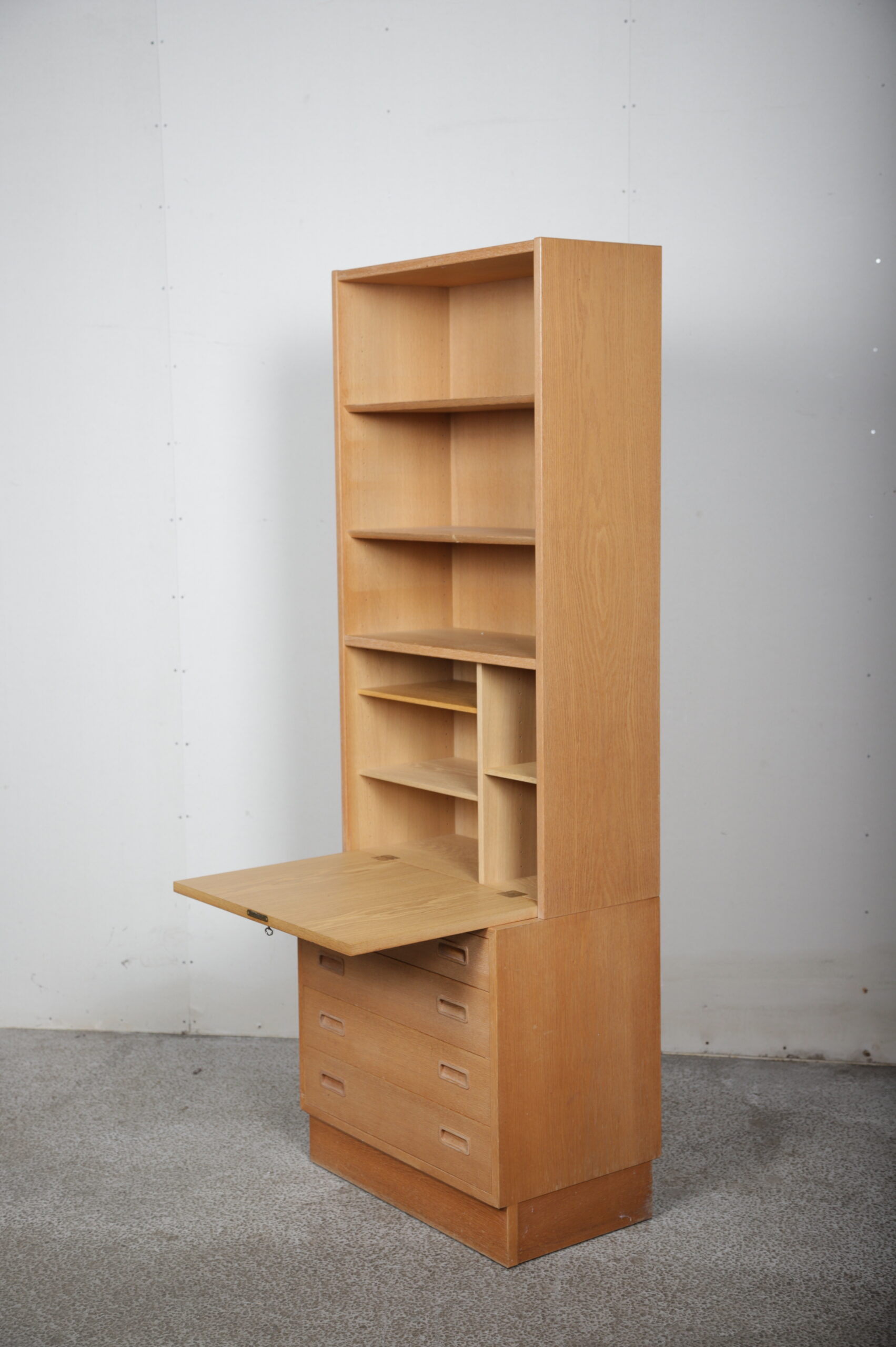 Hundevad reol, egetræ, med kommode - Image 2