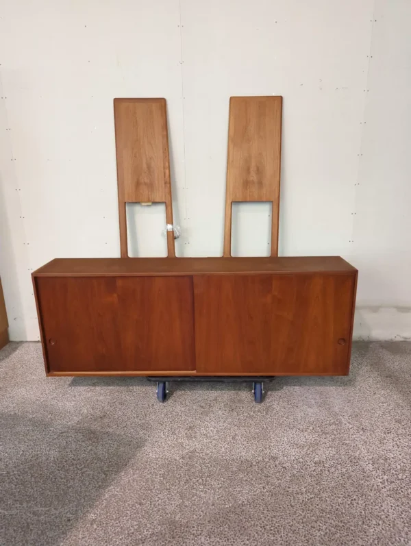 Wegner RY-20, todelt høj skænk, teak