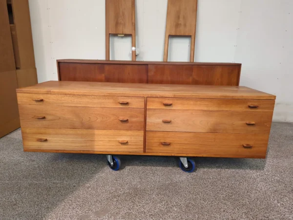 Wegner RY-20, todelt høj skænk, teak