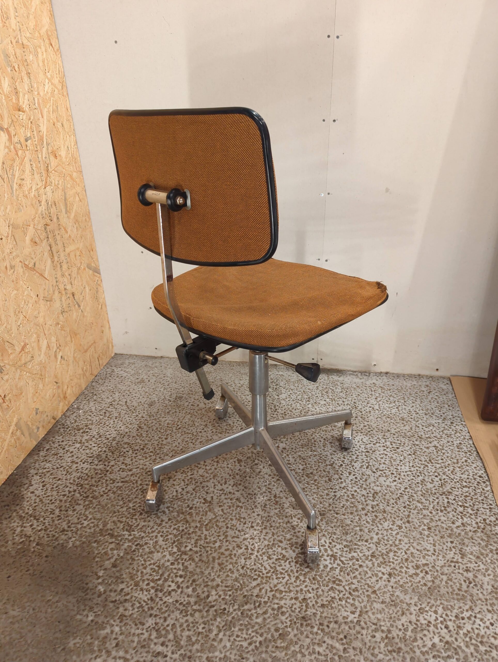 Kontorstol, Labofa, til ompolstring - Image 1