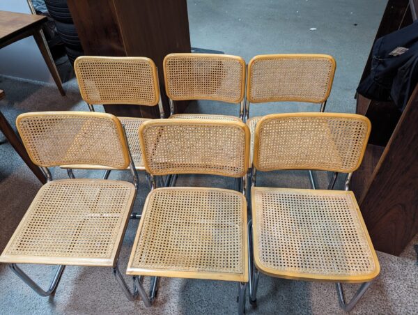 Seks frisvingerstole