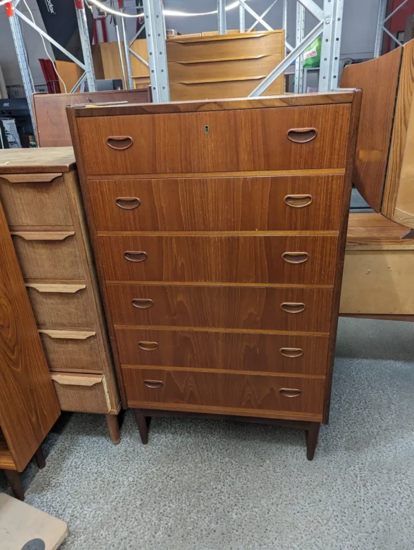 Kommode, teaktræ, b: 78 d: 41 h: 118